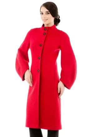 Пальто прямого силуэта с карманами в рельефах